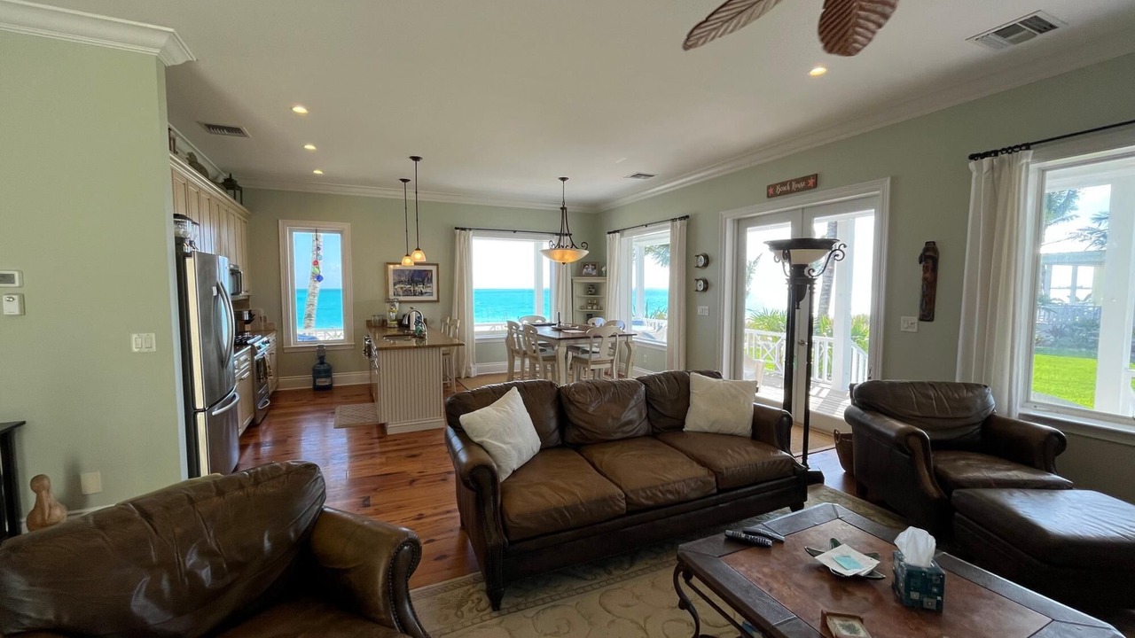 Photo of Livingroom in Treasure Cay