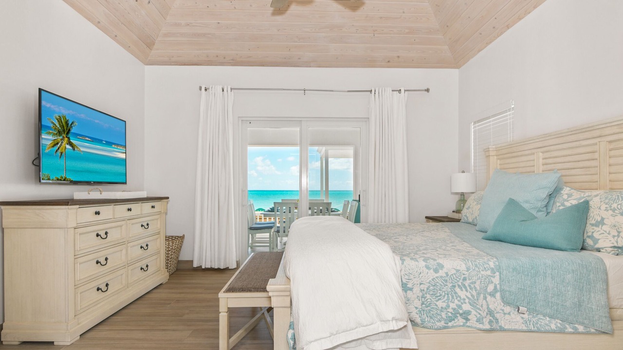Photo of Bedroom in Tar Bay