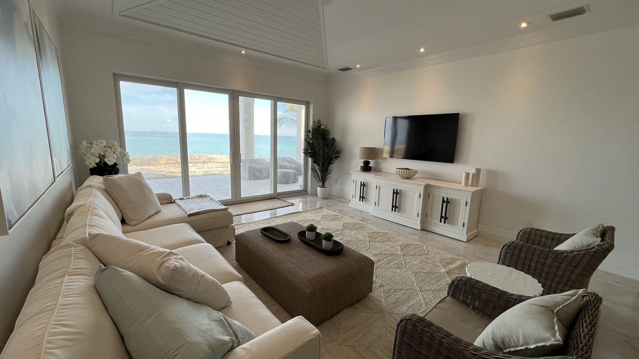 Photo of Livingroom in Treasure Cay