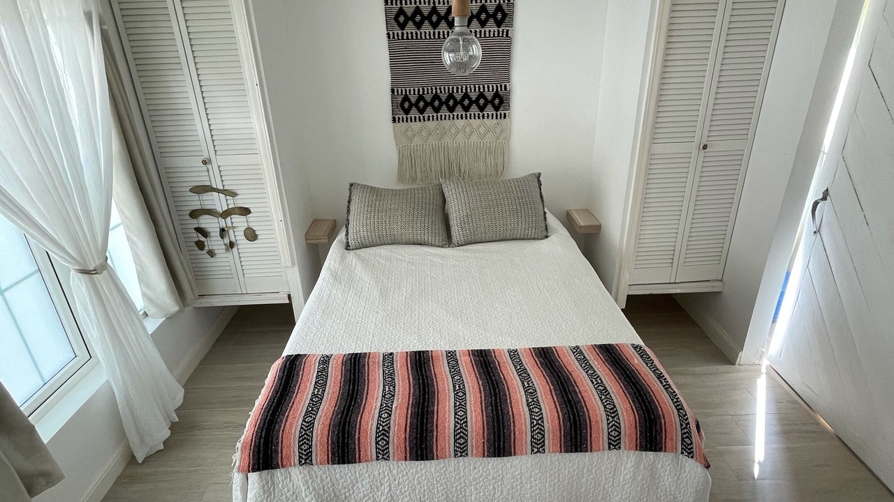 Photo of Bedroom in Orange Bay