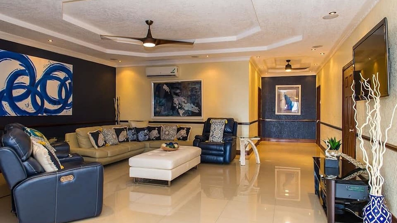 Photo of Livingroom in Jack's Hill