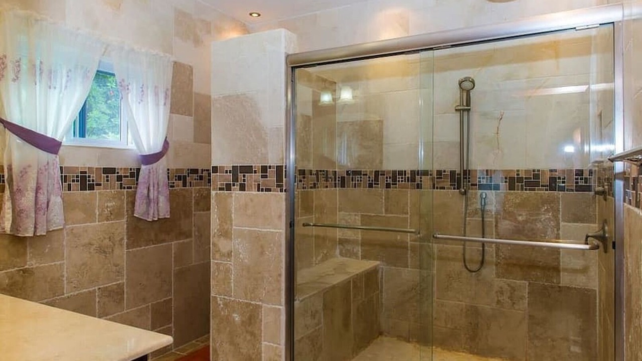 Photo of Bathroom in Jack's Hill