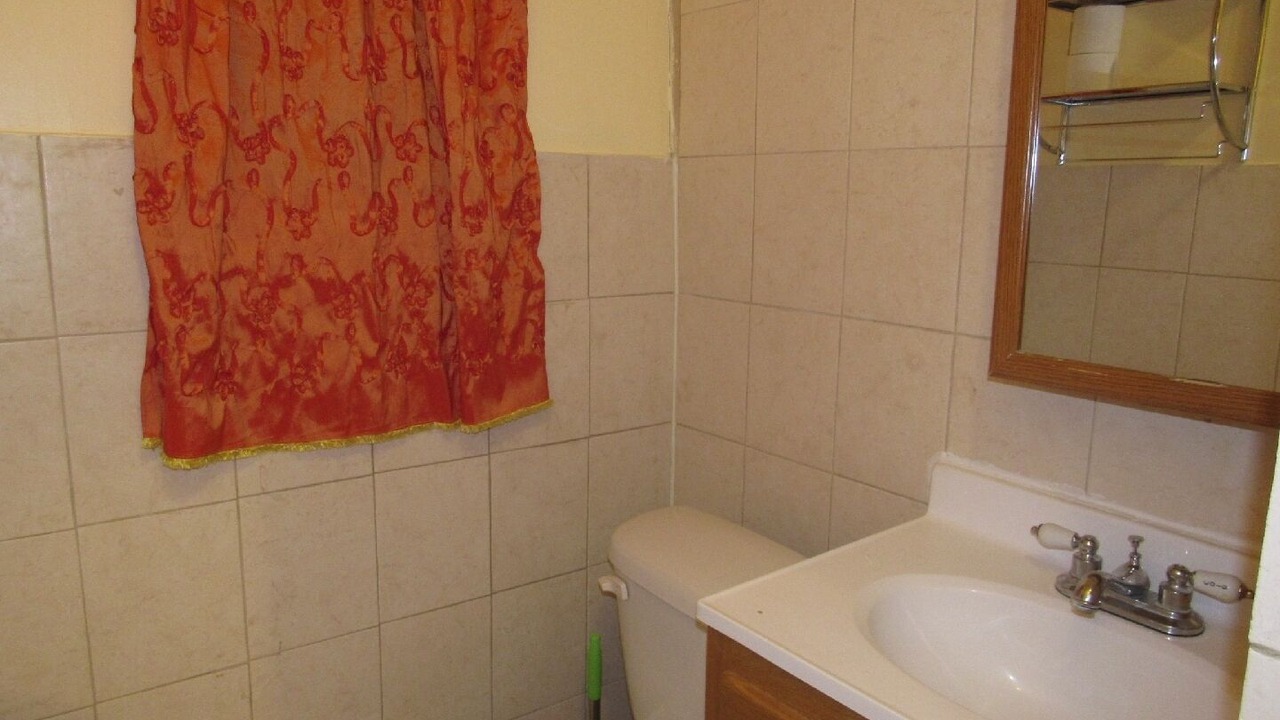 Photo of Bathroom in East New York