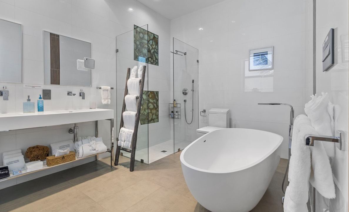 Photo of Bathroom in Dunmore Town