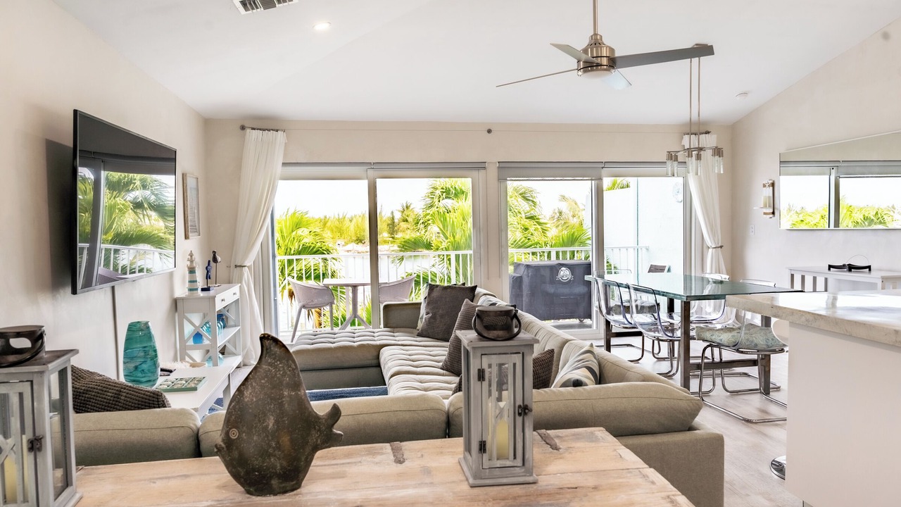Photo of Livingroom in Treasure Cay
