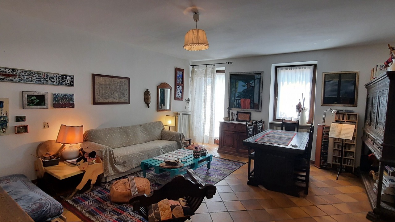 Photo of Livingroom in Ovest