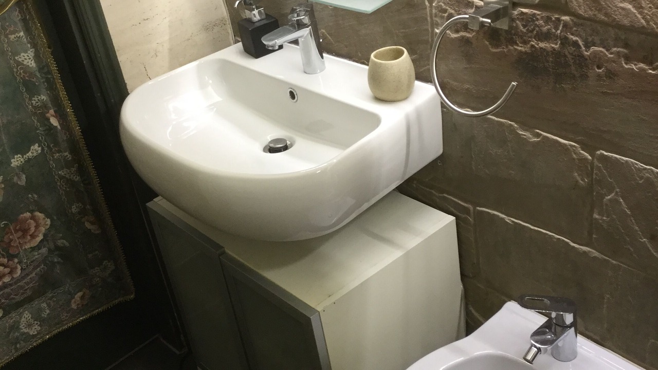 Photo of Bathroom in Ovest