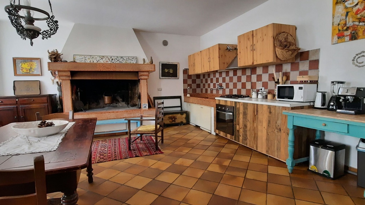 Photo of Kitchen in Ovest