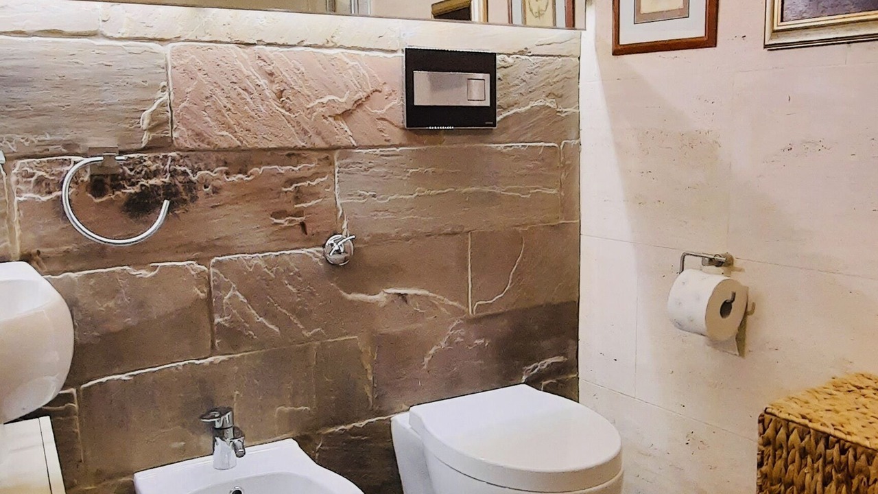 Photo of Bathroom in Ovest