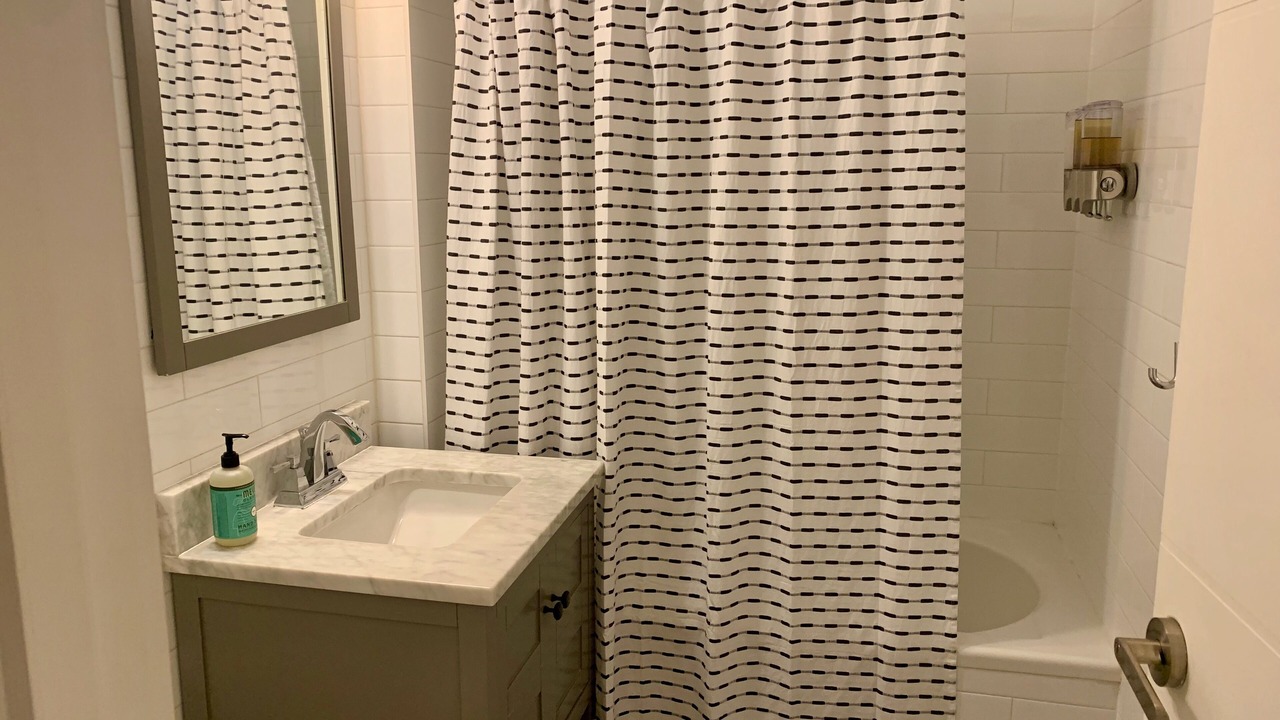 Photo of Bathroom in Bushwick