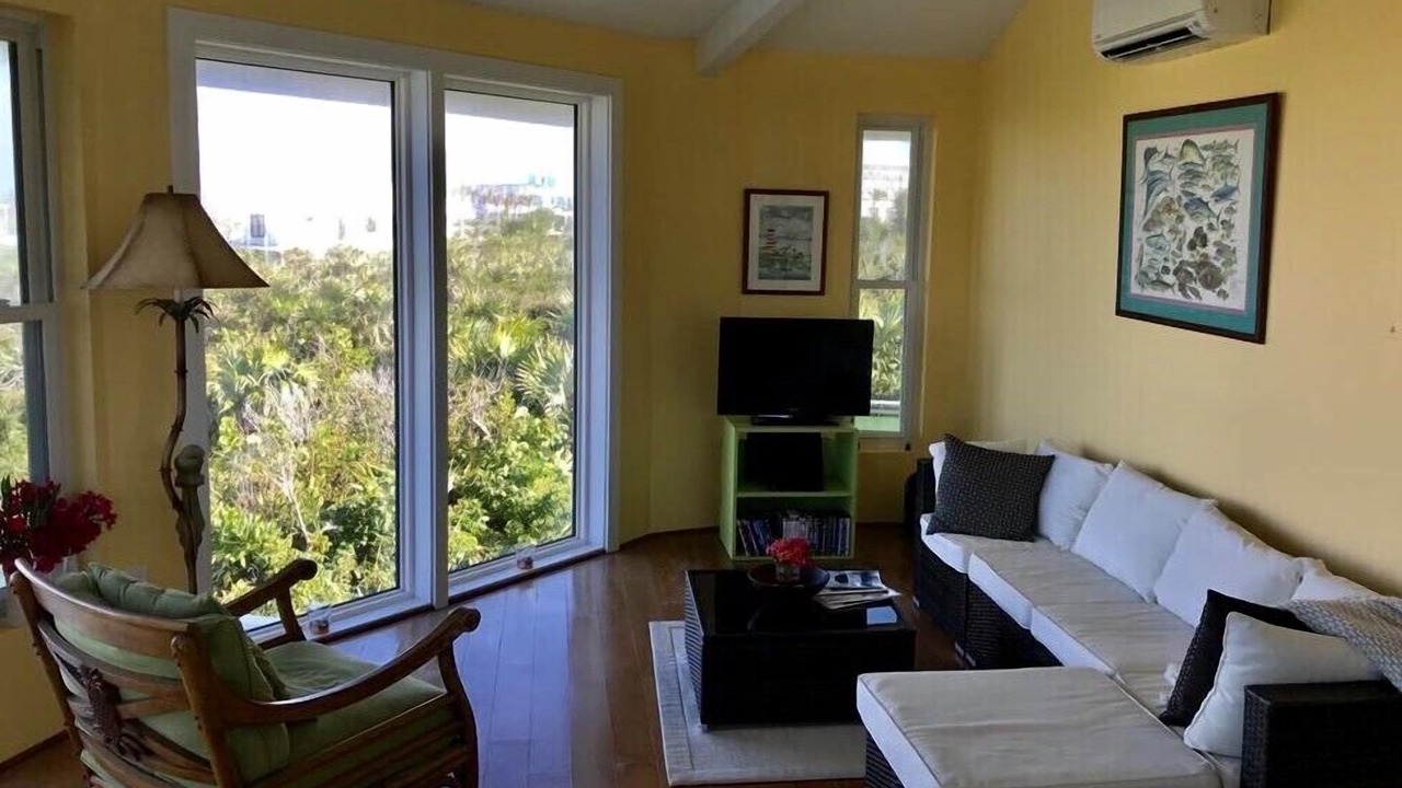 Photo of Livingroom in Hope Town
