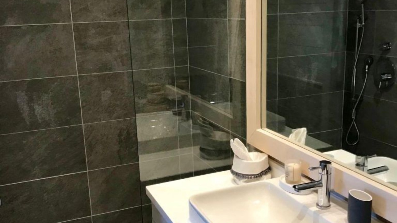 Photo of Bathroom in Tar Bay