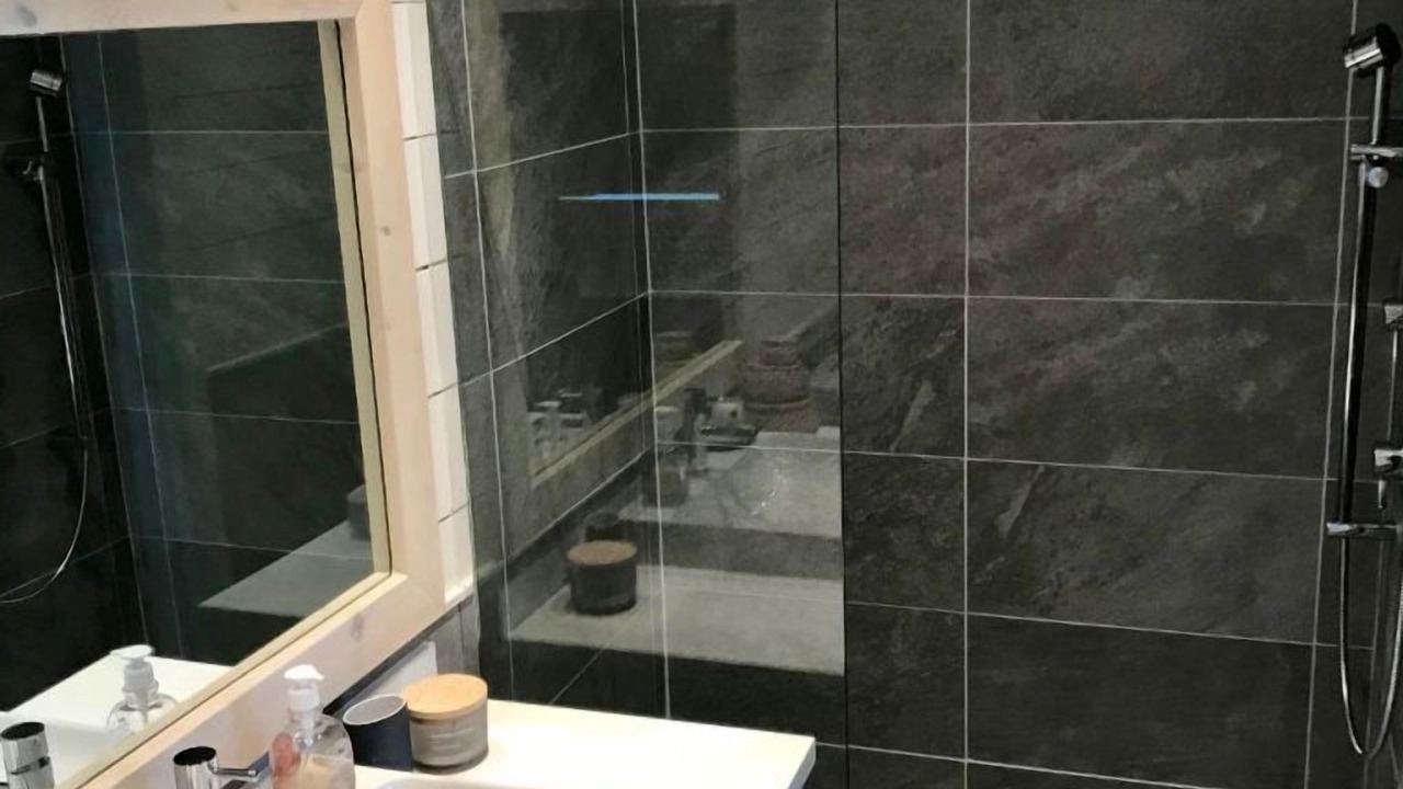 Photo of Bathroom in Tar Bay