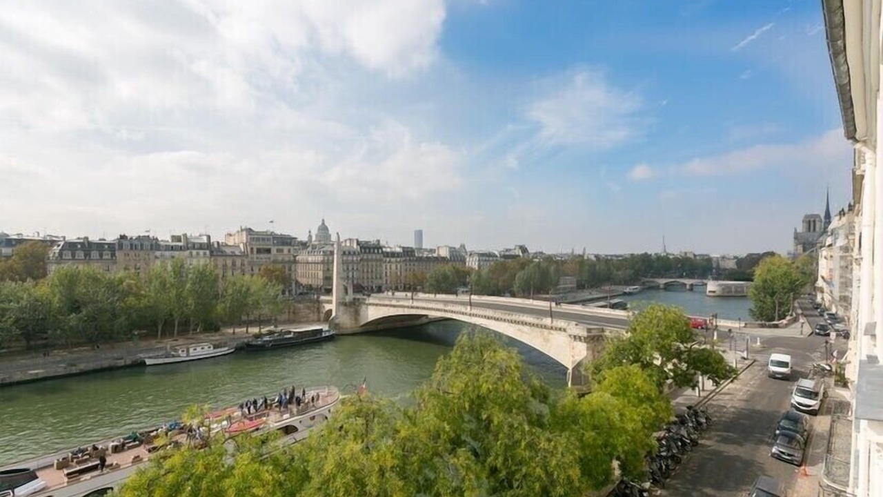 Photo of Others in 4th Arrondissement