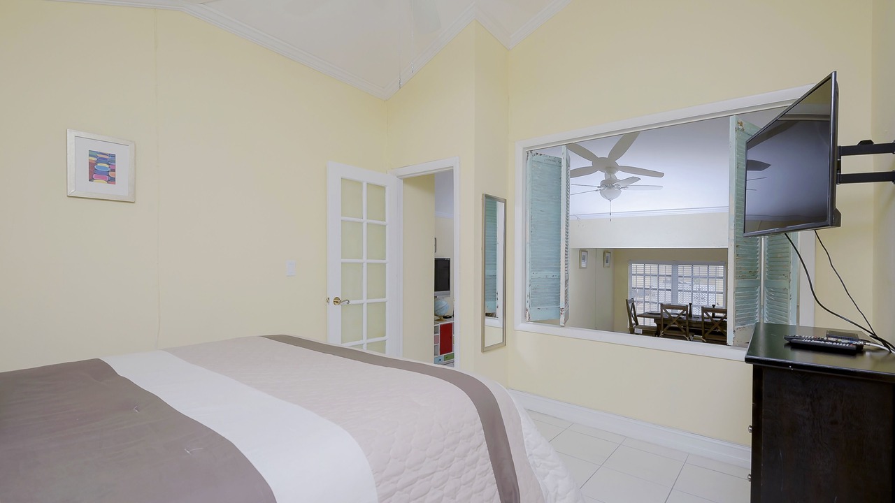 Photo of Bedroom in Paradise Island