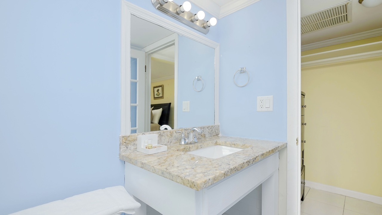 Photo of Bathroom in Paradise Island