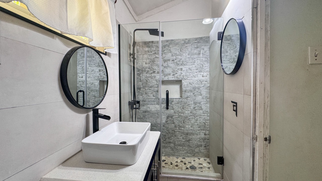Photo of Bathroom in Treasure Beach