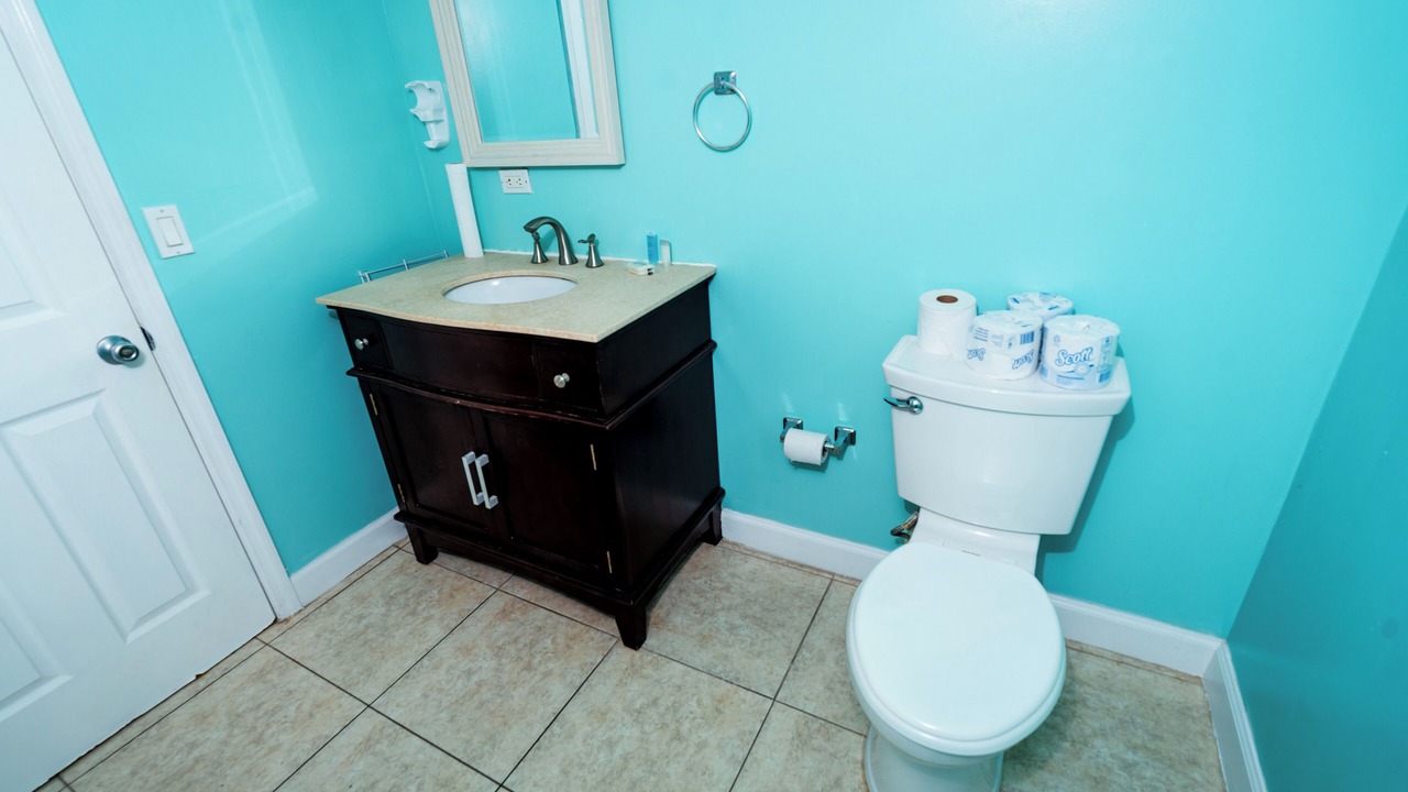 Photo of Bathroom in Spanish Wells