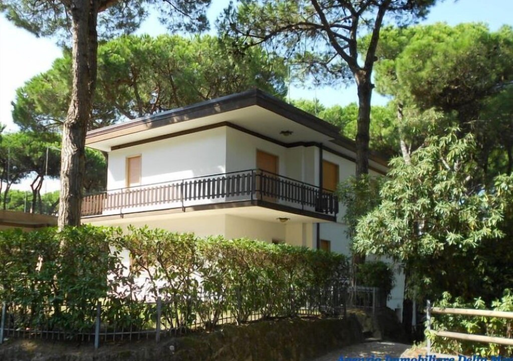 Photo of Buildings in Rosapineta