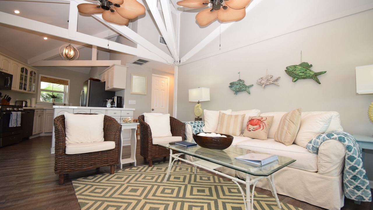Photo of Livingroom in Green Turtle Cay