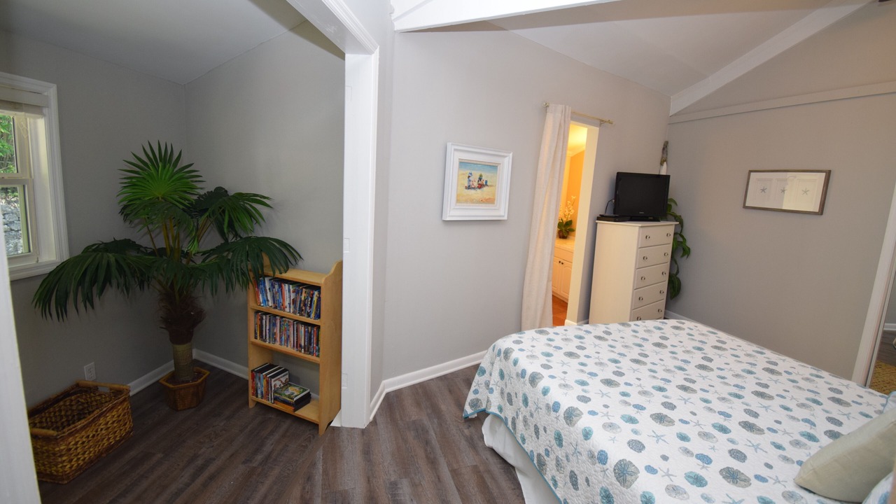 Photo of Bedroom in Green Turtle Cay