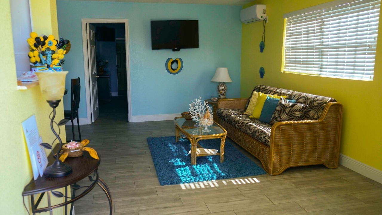 Photo of Livingroom in Bahamas Terrace