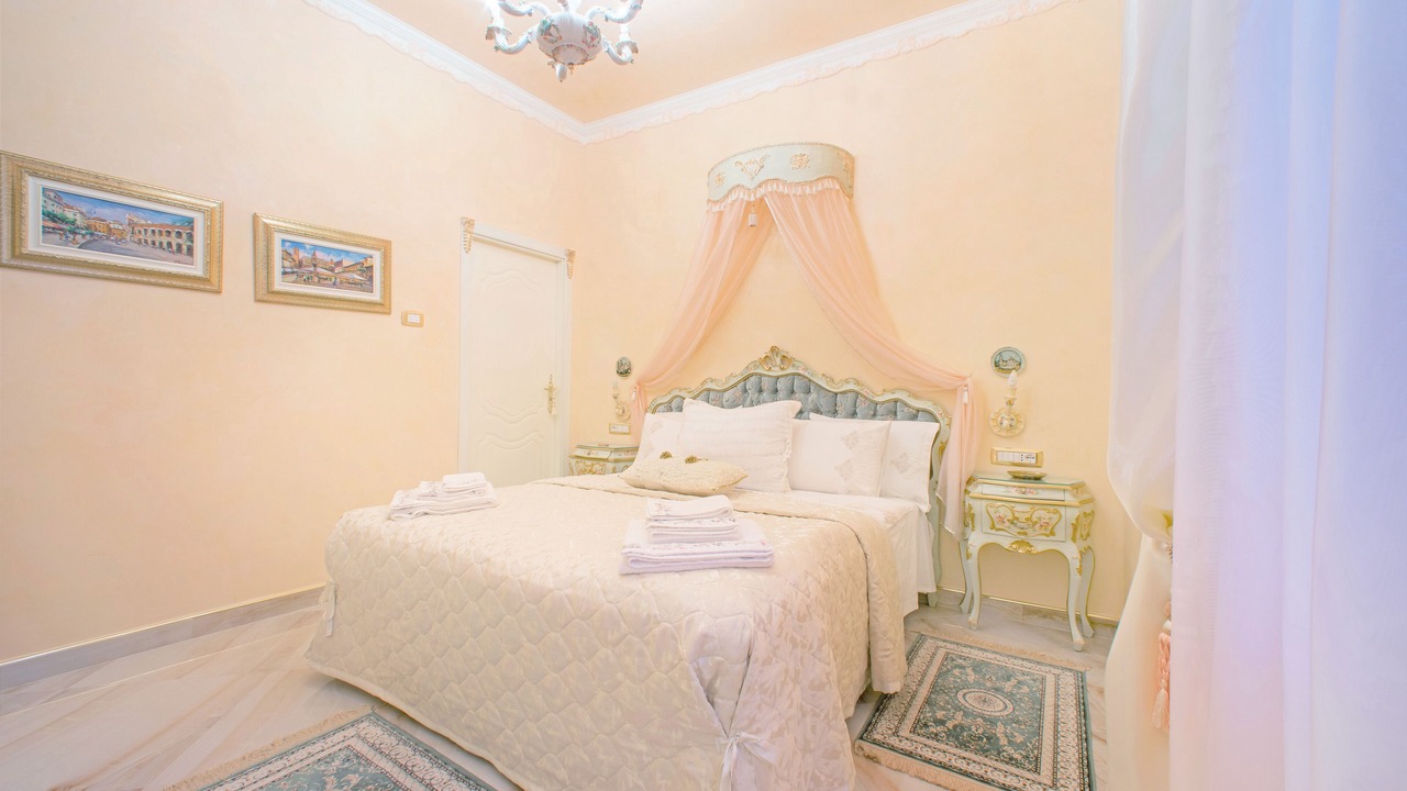 Photo of Bedroom in Verona City Centre