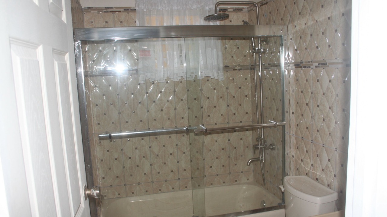 Photo of Bathroom in Salt Gut