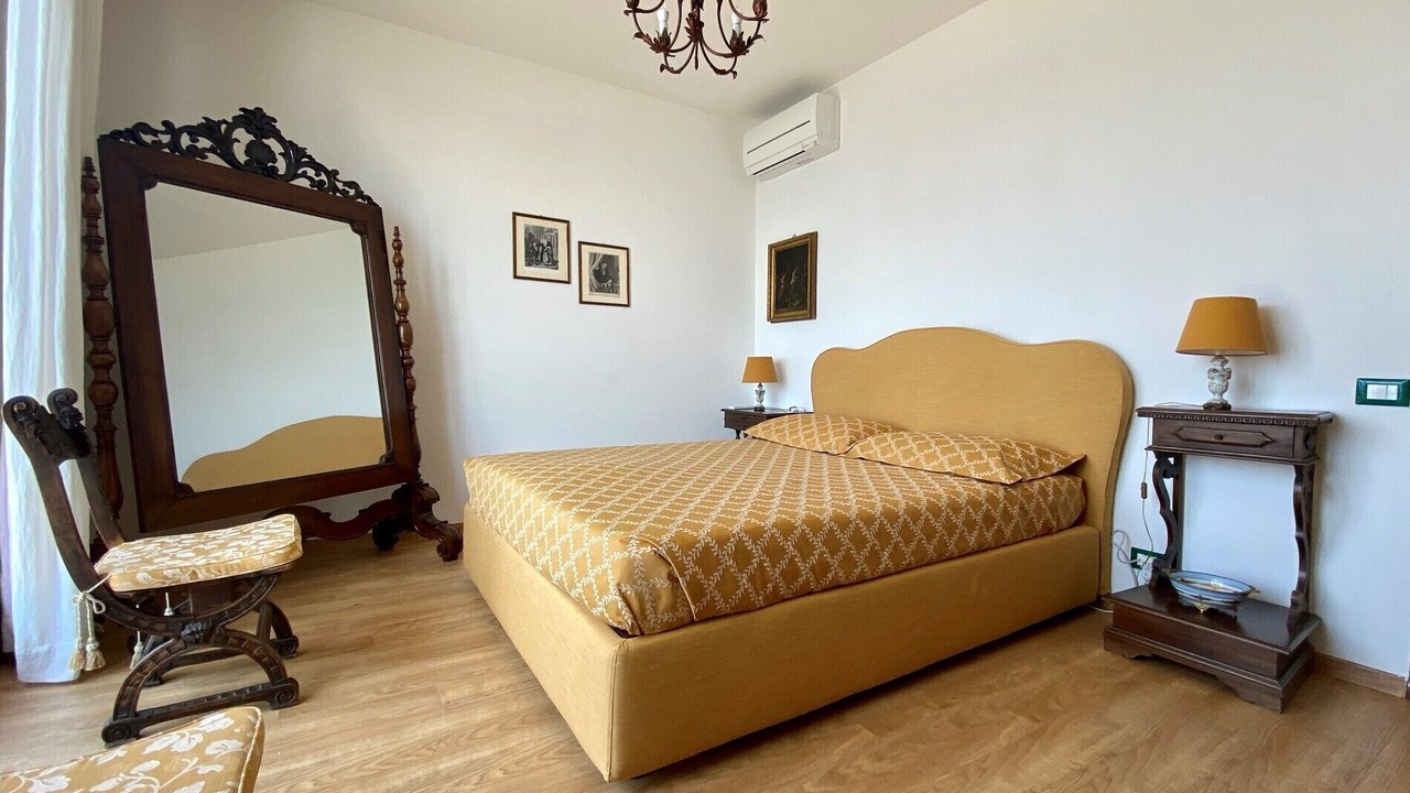 Photo of Bedroom in Torri del Benaco