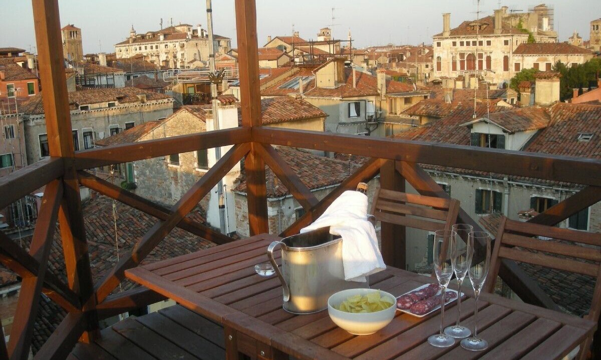 Photo of Others in San Polo