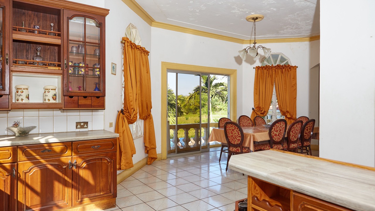 Photo of Livingroom in Runaway Bay