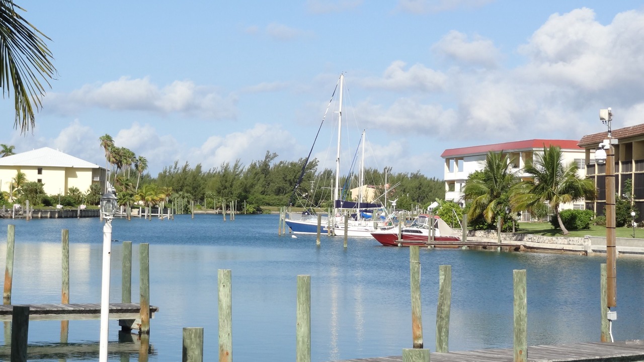 Photo of Others in Bahamia West