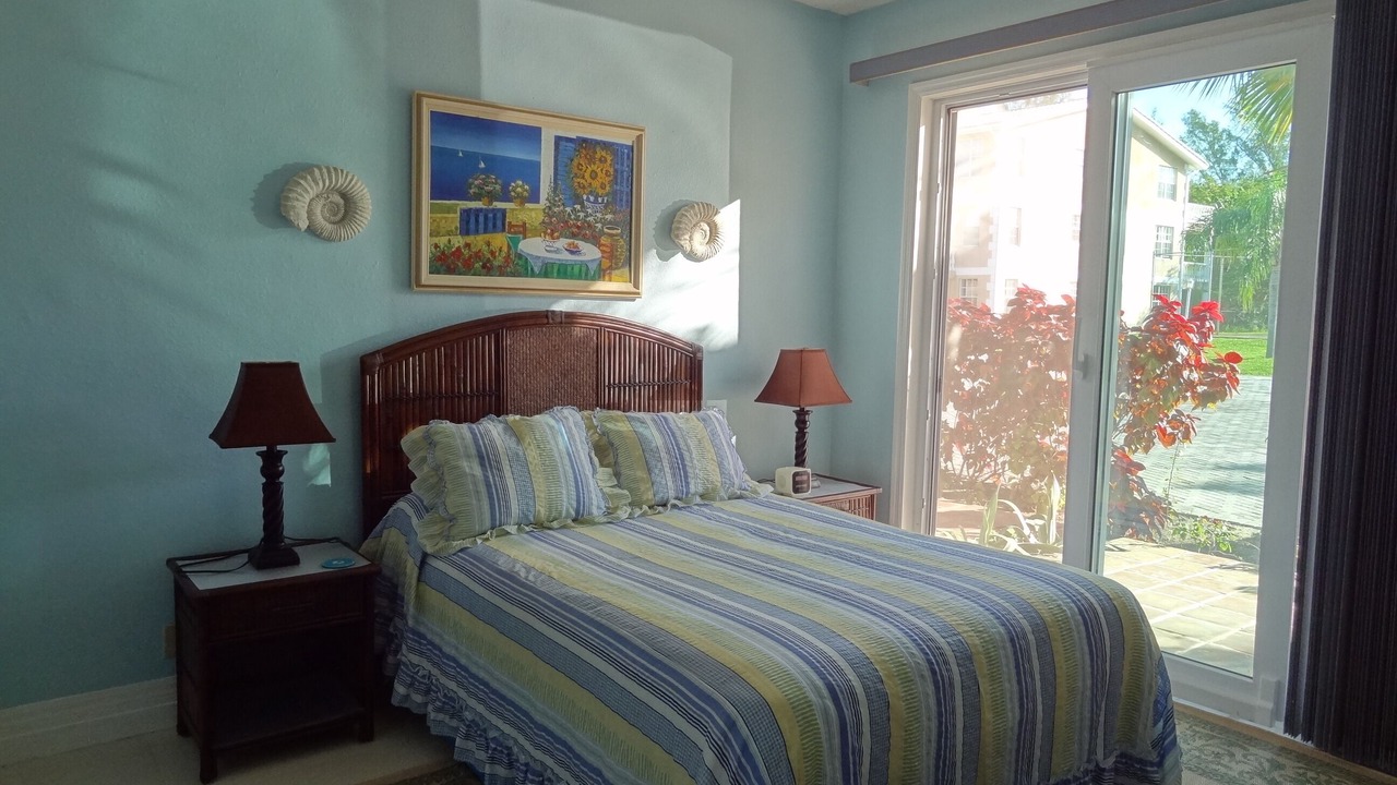 Photo of Outdoor in Bahamia West