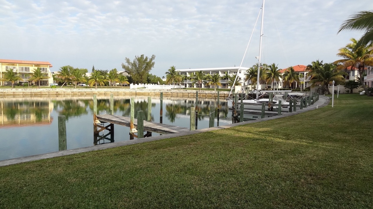 Photo of Others in Bahamia West