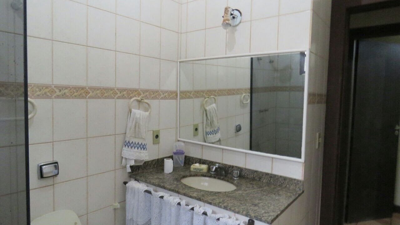 Photo of Bathroom in Tamoios