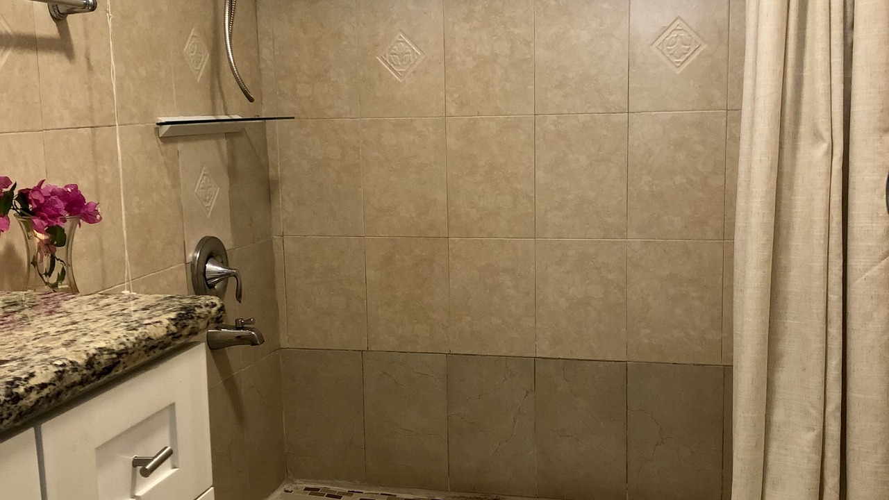 Photo of Bathroom in Paradise Island
