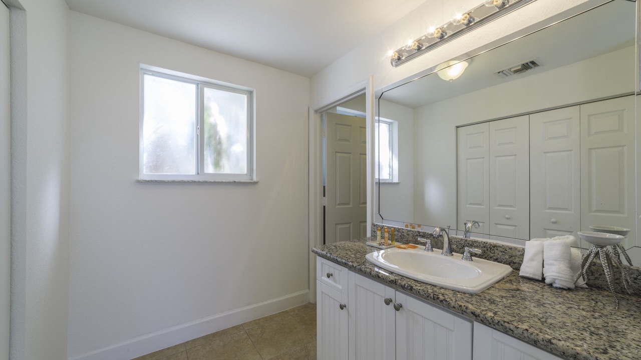Photo of Bathroom in Alice Town