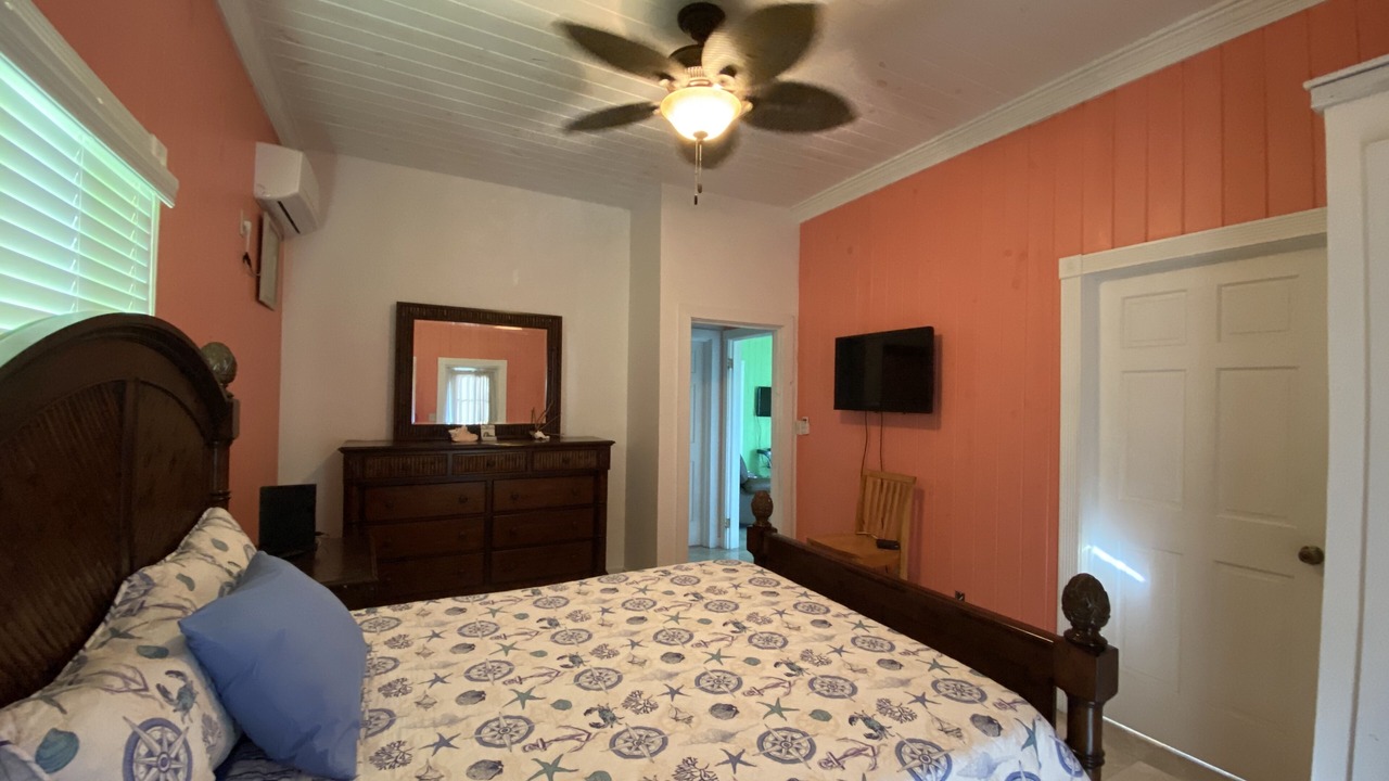 Photo of Bedroom in Out Islands