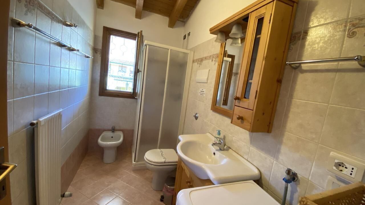 Photo of Bathroom in Montioni
