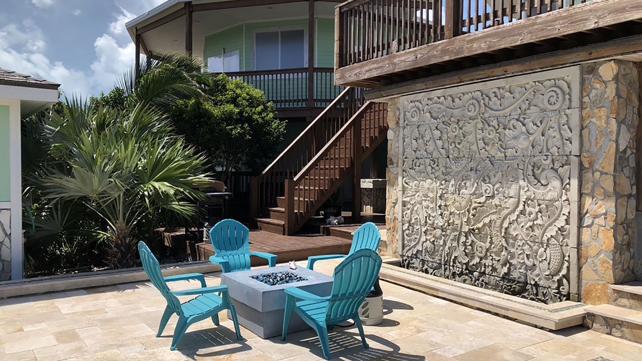 Photo of Patio Balcony in Staniel Cay
