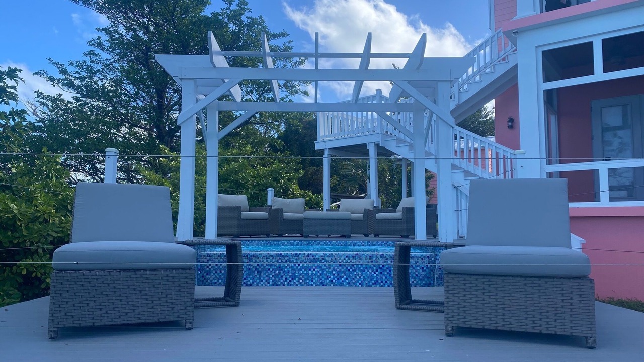 Photo of Patio Balcony in Green Turtle Cay