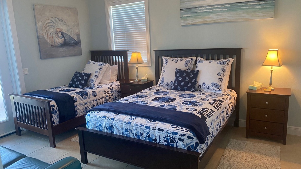 Photo of Bedroom in Green Turtle Cay