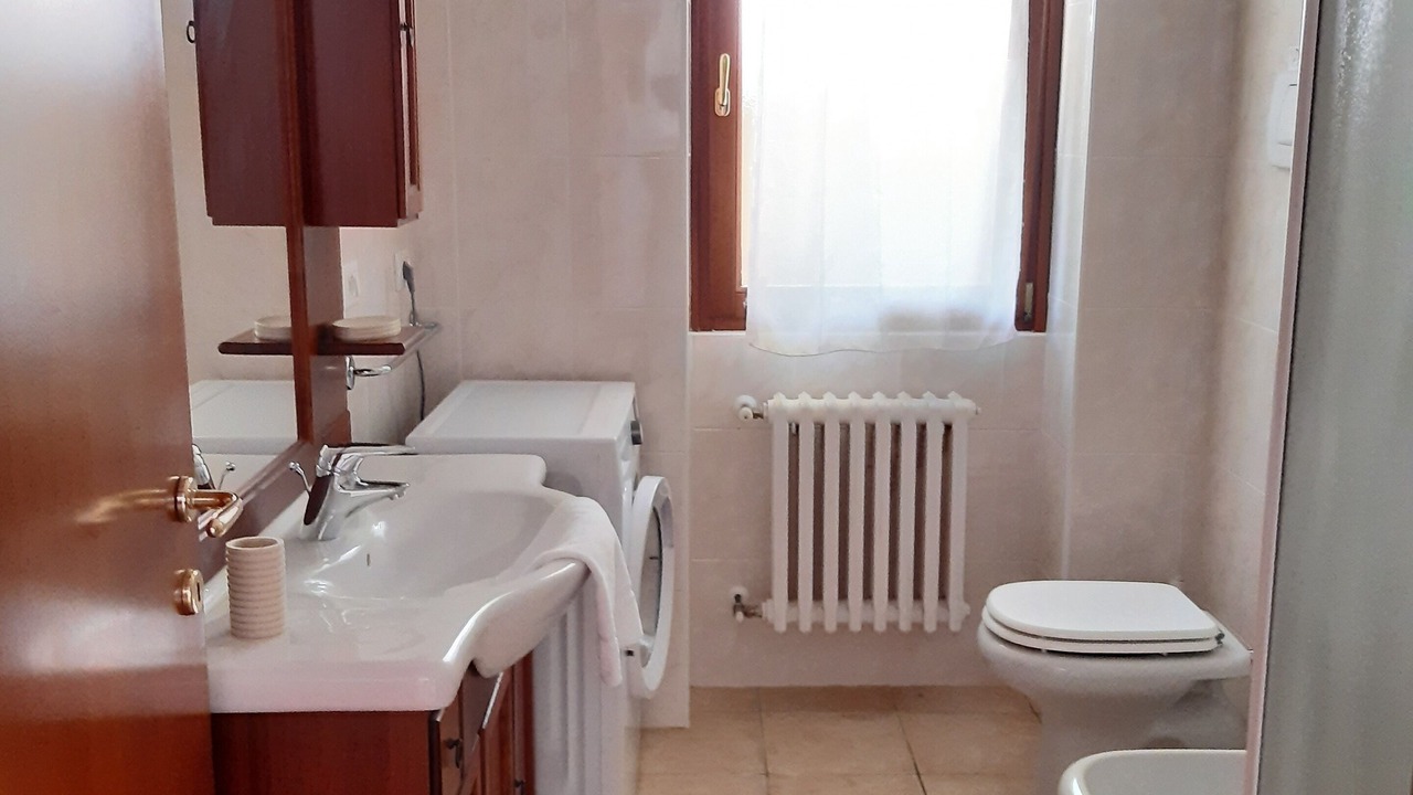 Photo of Bathroom in Torri del Benaco