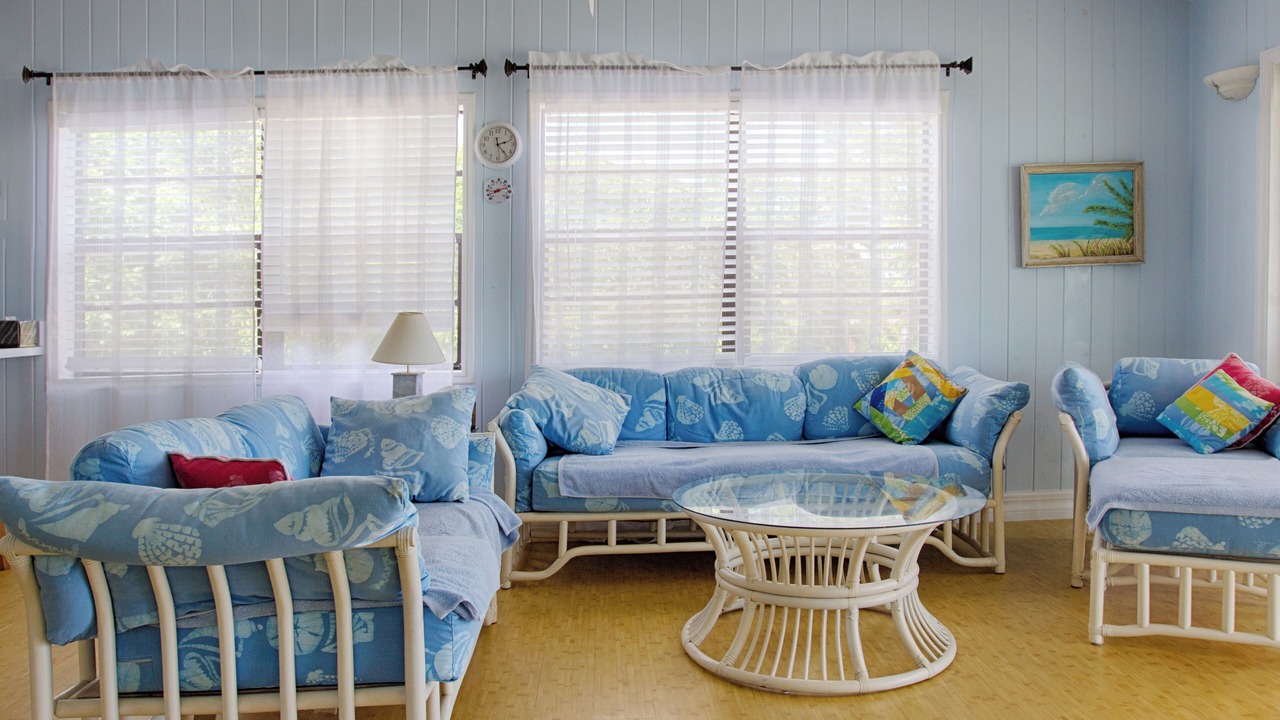 Photo of Livingroom in Bahama Palm Shores