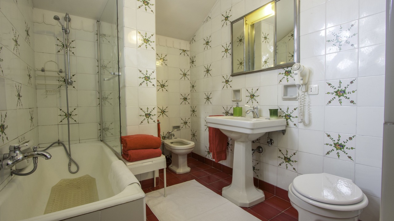 Photo of Bathroom in Dorsoduro