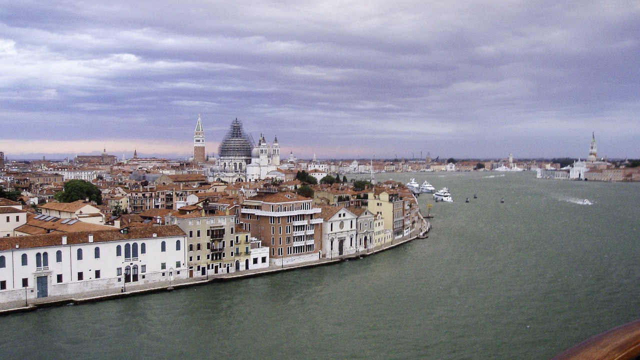 Photo of Others in Dorsoduro
