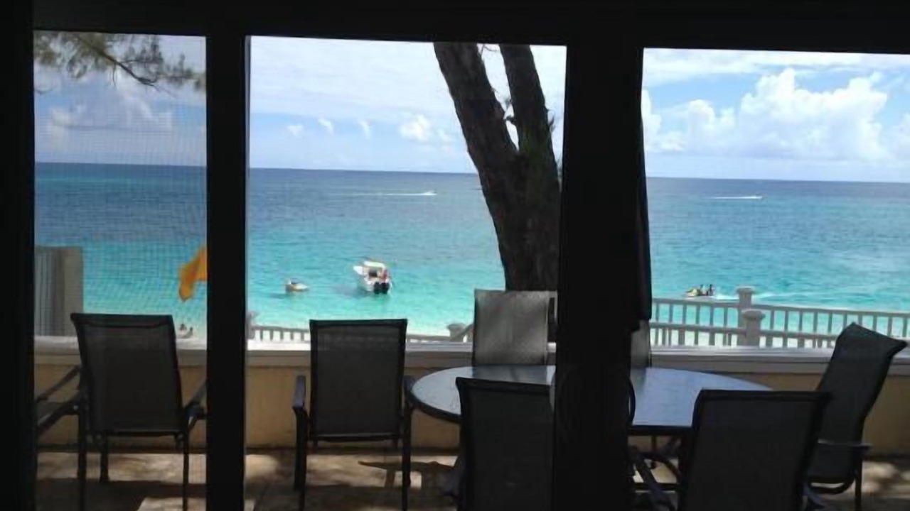 Photo of Bedroom in Paradise Island