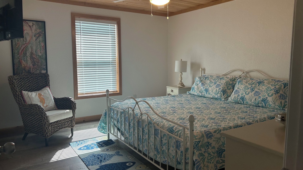 Photo of Bedroom in Green Turtle Estates