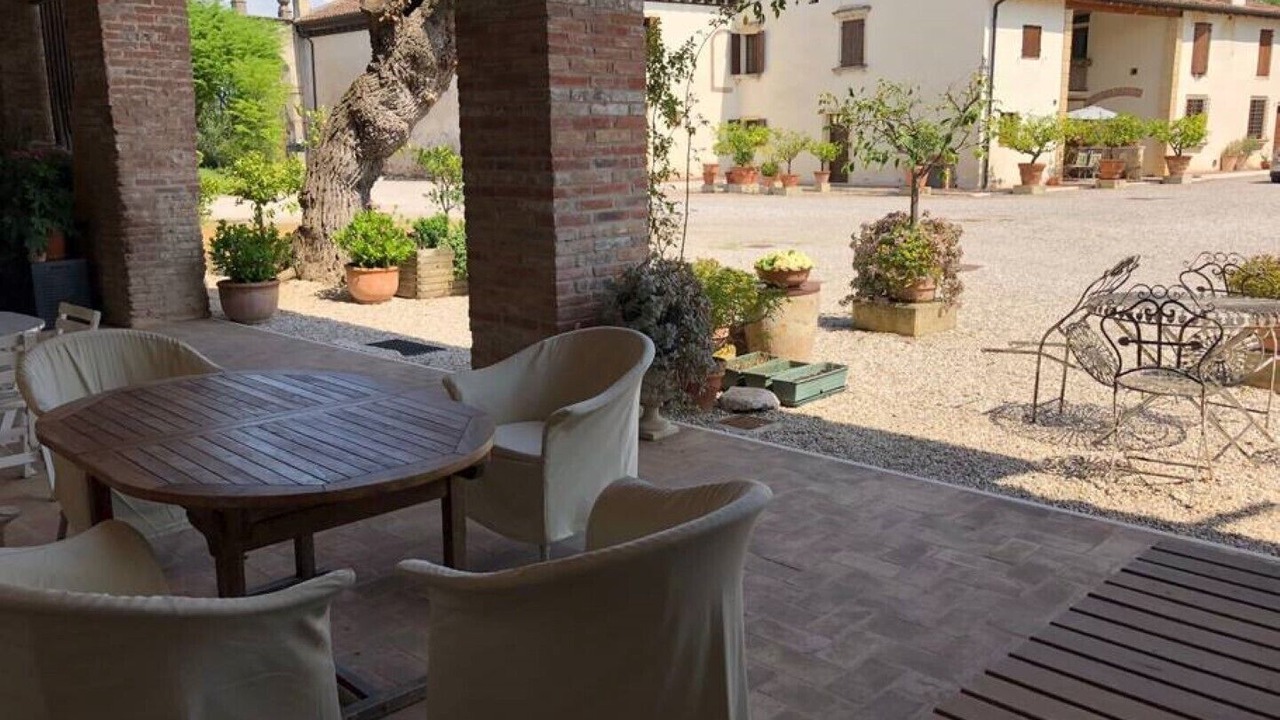 Photo of Outdoor in Ovest