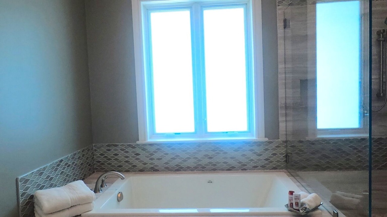 Photo of Bathroom in Rokers Point